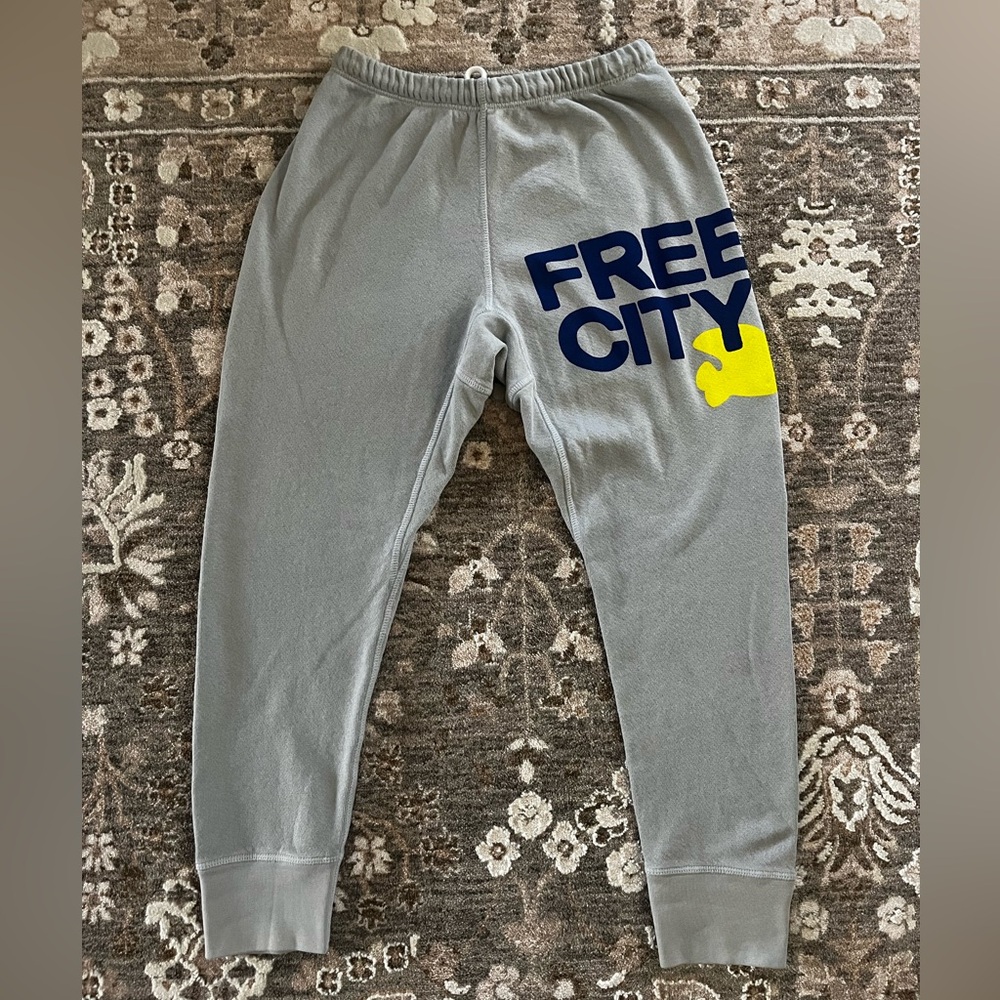 Free City 3/4 Sweatpants